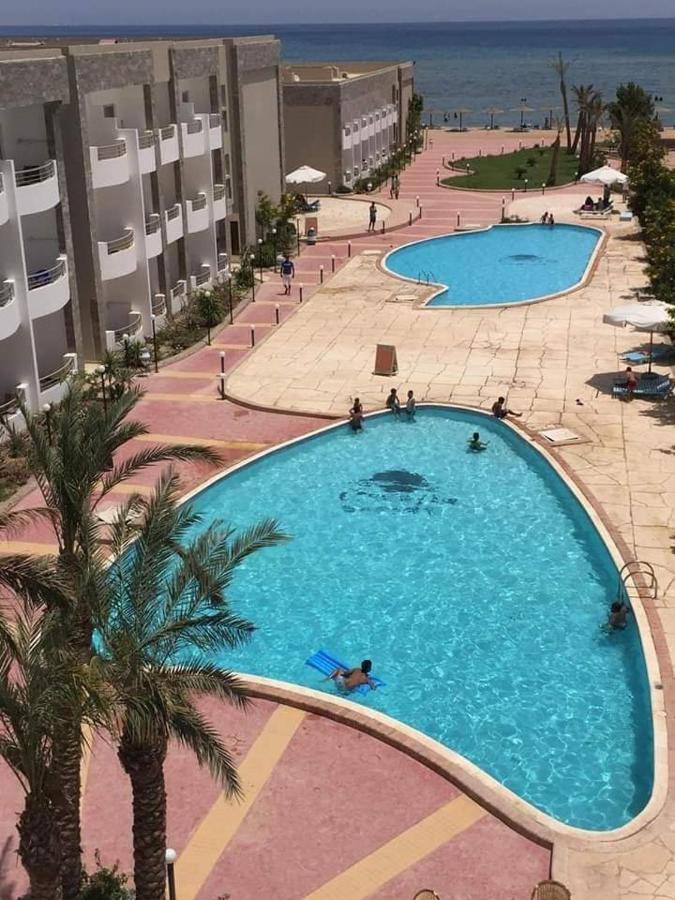 Cecelia Aparthotel Хургада Екстериор снимка